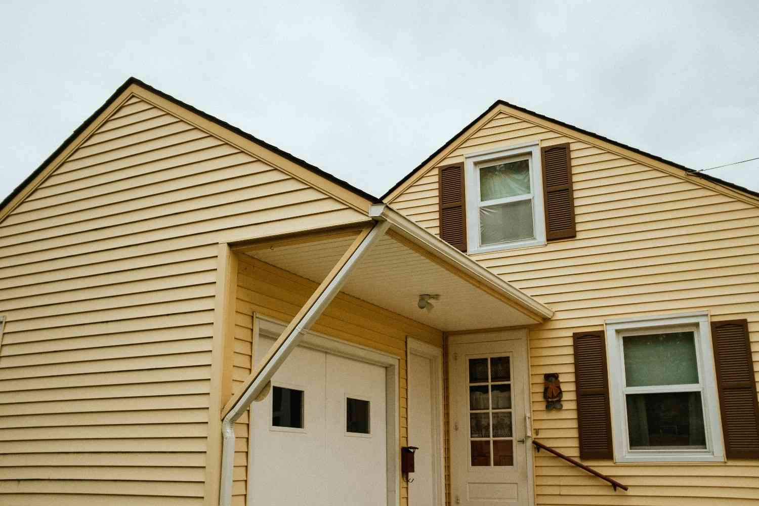 siding replacement in clayton
